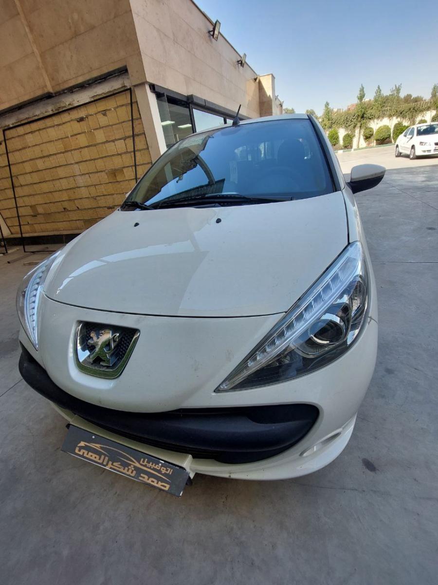 پژو207 سقف فلز اتومات،مدل 1403،کارکرد 4000
